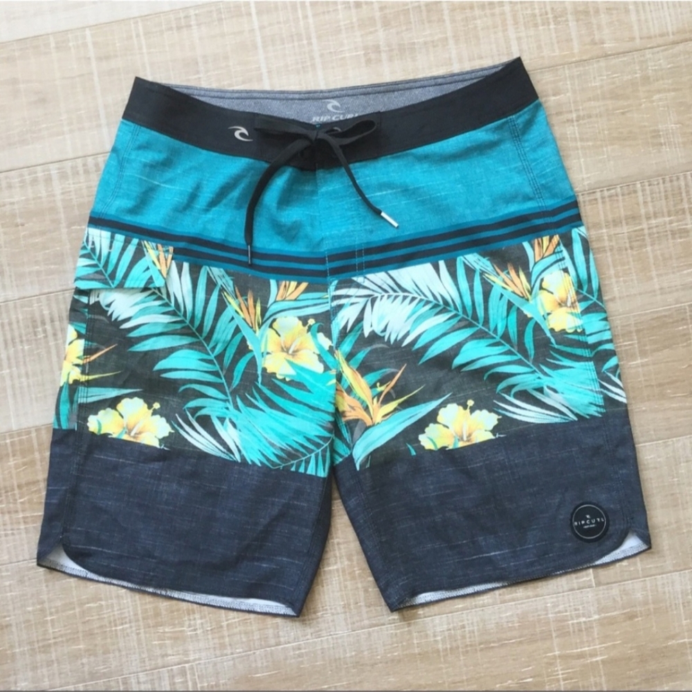 RIP CURL Hawaii Floral Palm Leaf 9” Board Shorts - Picture 7 of 12
